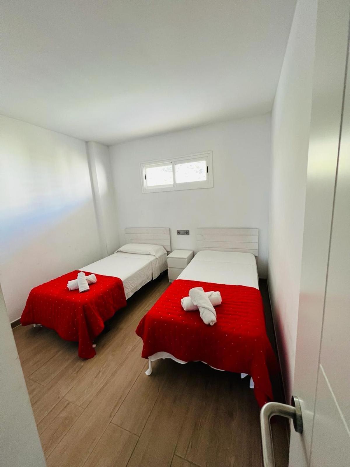 פורט ד'אלקודיה Bright Apartment In Puerto Alcudia מראה חיצוני תמונה