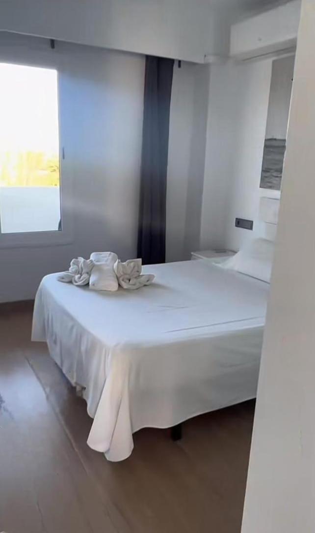 פורט ד'אלקודיה Bright Apartment In Puerto Alcudia מראה חיצוני תמונה
